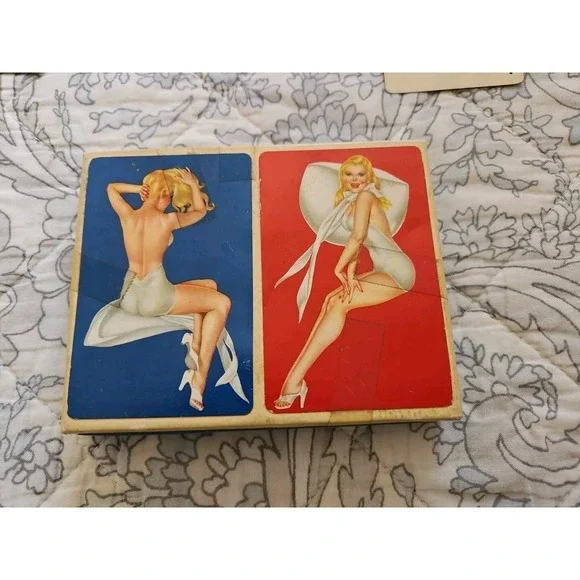 Esquire 1945 2 decks Pinup Playing Cards, NO JOKERS